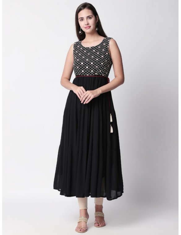 Black Kurta With Embroidery